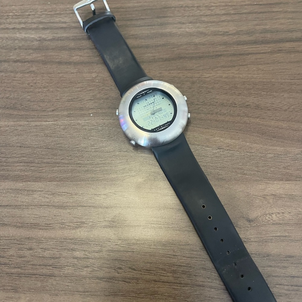Watch - Picture 6 of 7